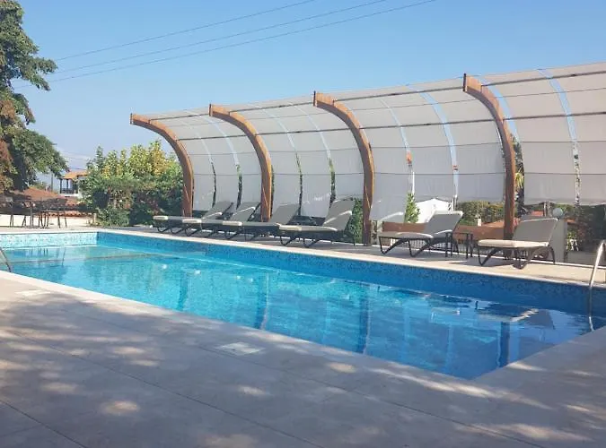 Captain's Pefkochori