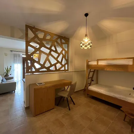 Апартаменты Captain's Пефкохори