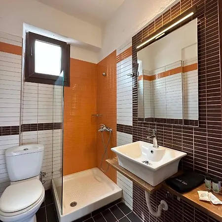 Captain's * Пефкохори