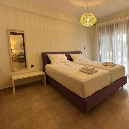 Captain's Апартаменты Пефкохори